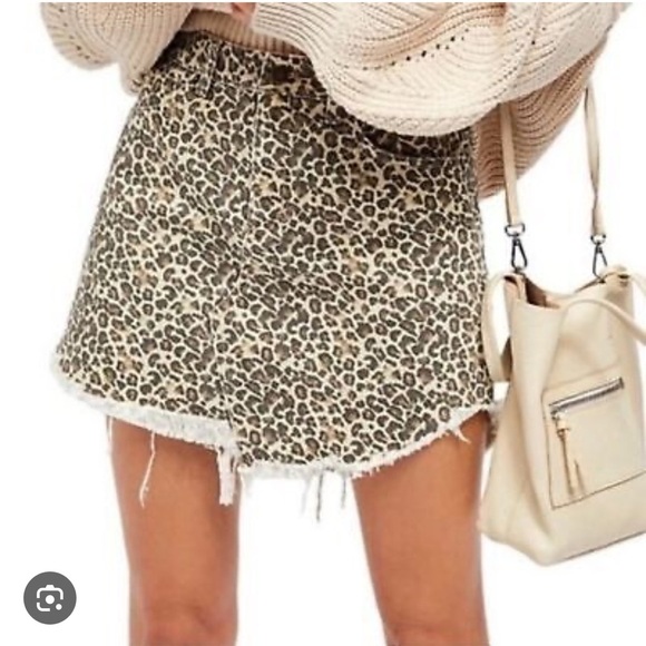 Women’s FREE PEOPLE Bailey leopard print high rise denim mini skirt- Size 25 - Picture 1 of 5